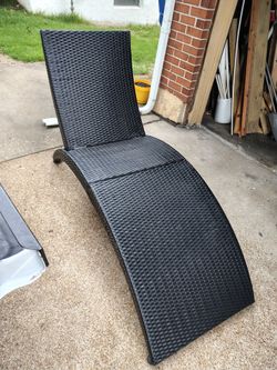Chaise lounge