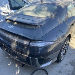 Hyundai Ioniq 6 Parting