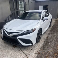 Toyota Camry 2021