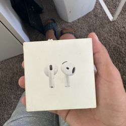 Air Pods 4 