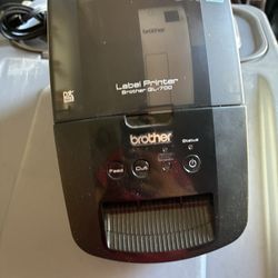 Brother QL-700  Professional Label Printer w/power cord