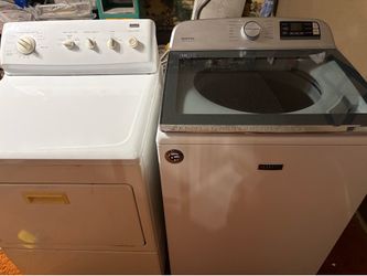 WASHER AND DRYER WORKS GREAT CAN DELIVER