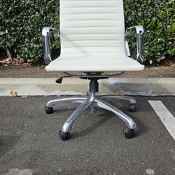 Classic -Iconic Leather Office Chair- New- at 90% off list