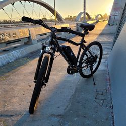 5TH WHEEL DISCOVER Commuter Electric Bike | 700W Peak Motor & 28 Mile Range