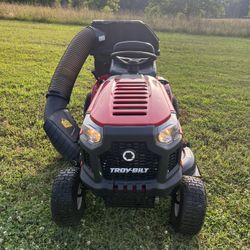 Troy Bilt Pony 42” Riding Lawn Mower 