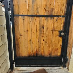 metal & wood side  gate door 