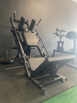Leg press + Hack squat machine!