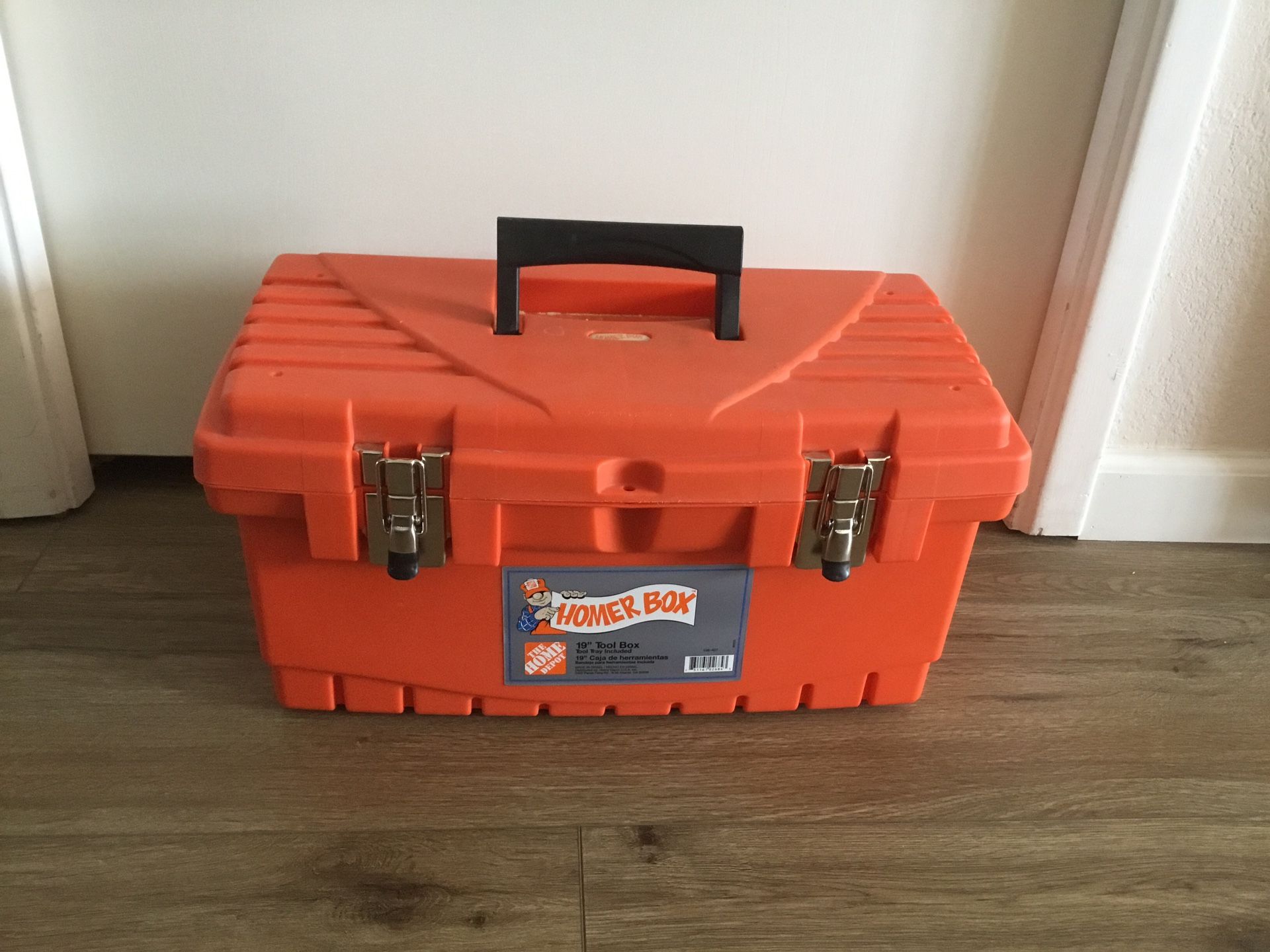 Home Depot 19” Tool Box With Tool Tray EUC