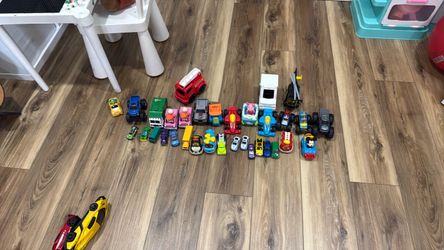 Car Toys Bundle/ carritos de juguetes