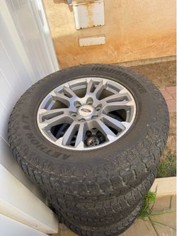 275/65R18 2019 Ford F150 wheels and tires
