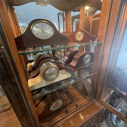 Vintage mantle clocks