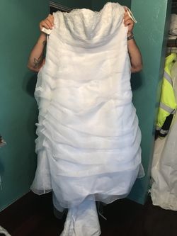 Wedding dress size 16 brand new