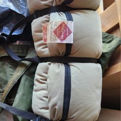 Dupont Hollofil 808 Sleeping Bag. Very Warm And Durable.
