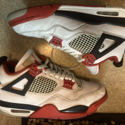 Air Jordan 4 Fire Red Og Size 8.5 