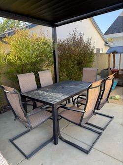 Outdoor Dining Table and 6 Chairs
