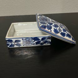 Candy Dish (gold highlights)