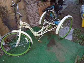 Margaritaville 26 Adult Tricycle, Cream with 7-Speed Drivetrain