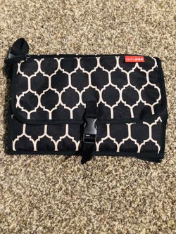Skip hop changing pad