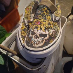 Vans Slip On Tennis Shoes