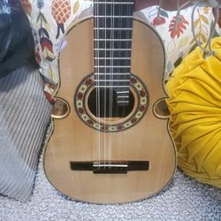 Cuatro Puertorriqueño