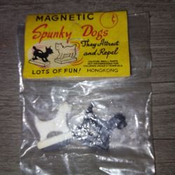 Vintage 1940's Magnetic Spunky Dogs