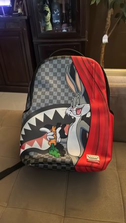 Bugs bunny spray ground