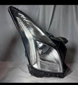 2016 Cadillac XTS headlight assembly