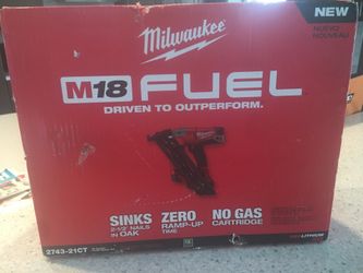 M18 Milwaukee angle nailer kit. New in box 15 Ga