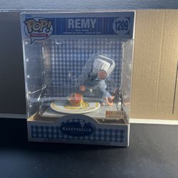 Funko Pop! Deluxe: Disney Ratatouille - Remy with Ratatouille #1209 - Exclusive Vinyl Figure 