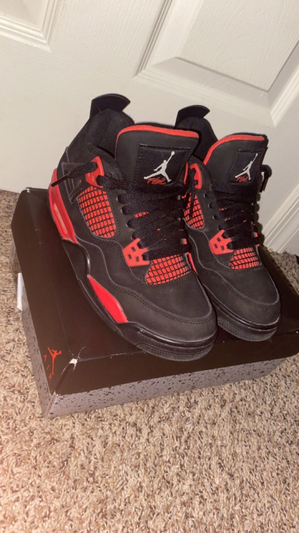 Air Jordans 4 Red Thunder