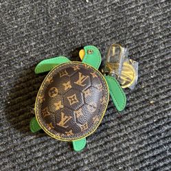  Authentic Louis Vuitton Turtle Bag Charm / Keychain 🐢