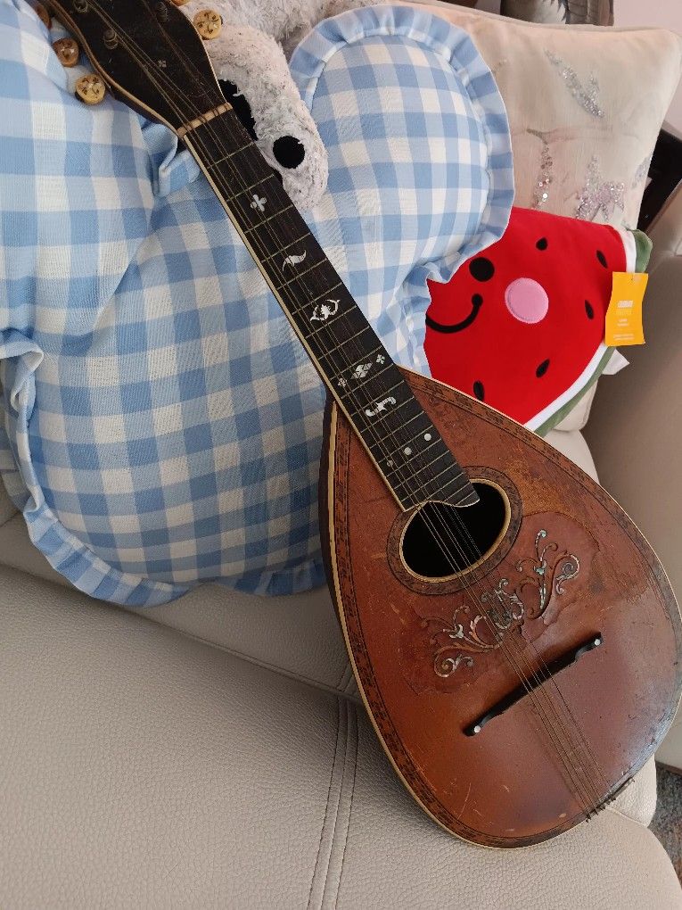 Mandolin