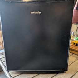 Mini Fridge Good Working Conditions 