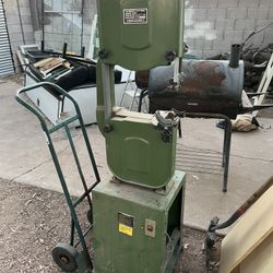 VERTICAL STANDING BAND SAW READ AD