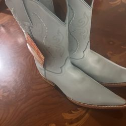 women boots 