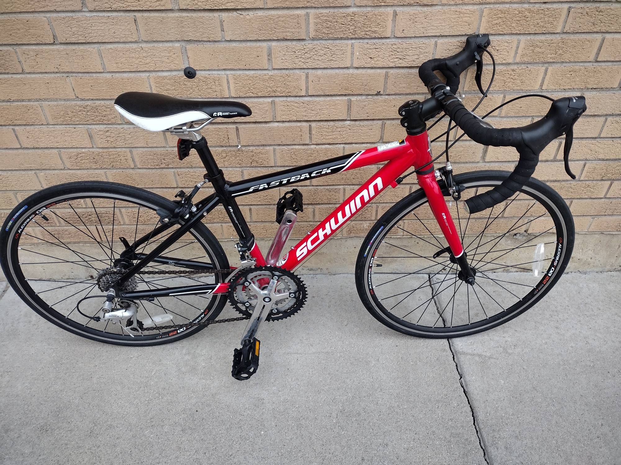 Jr Schwinn Fastback Midi Road Bike (Northglenn)