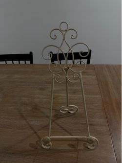 Easel