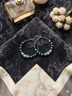 Earring never worn