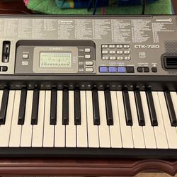 Casio CTK-720 61-Key Portable Keyboard 