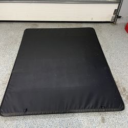 Truck cover 6 foot bed Toyota Tacoma