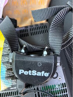 PetSafe Wireless Dog Fence System RFA-608 w/ 2 Receiver Collars Like New