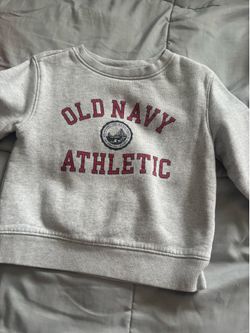 Size 3T boy old navy pullover sweater