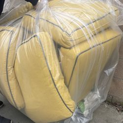 Umbrella Outdoor Cushion 5 Set $50 