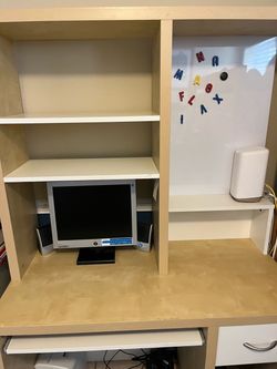 Desk in excellent condition
