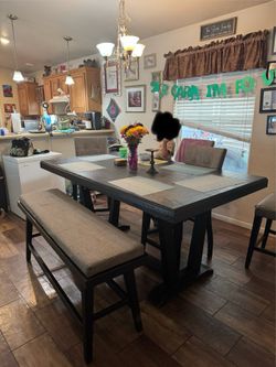Dining room table set