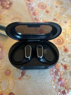 Wireless earphones