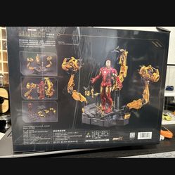 zd toys iron man mark IV with suit-up gantry mk4 action figure marvel avengers