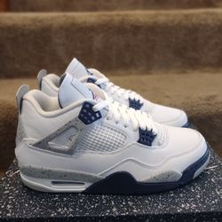 Jordan 4 Retro... ( Midnight Navy )