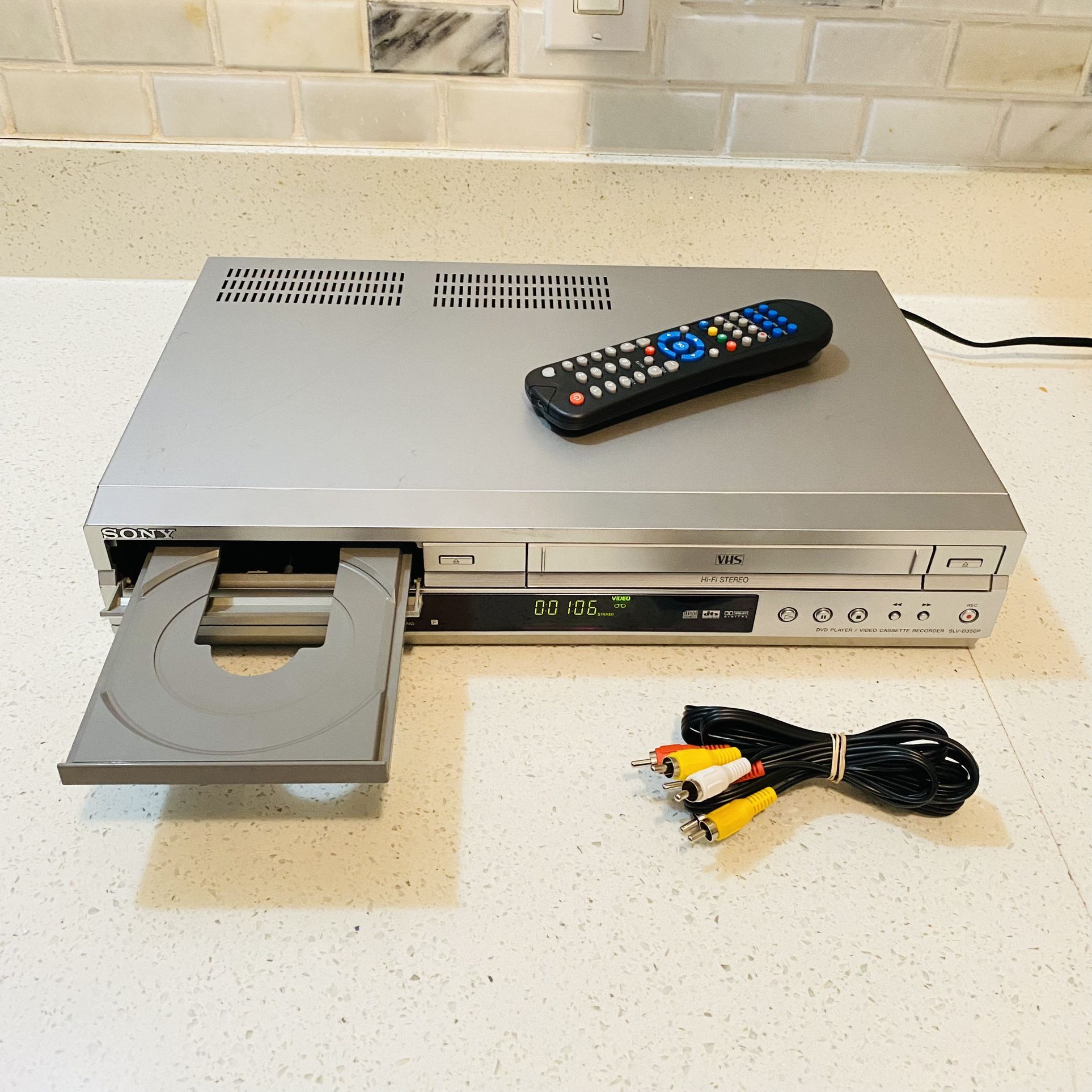 Sony SLV-D350P DVD VHS Recorder Combo Player VHS Hi-Fi Stereo w/Remote RCA Cable fully tested