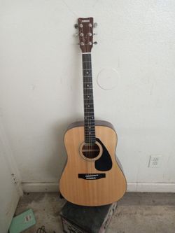Yamaha Guitar Acoustic